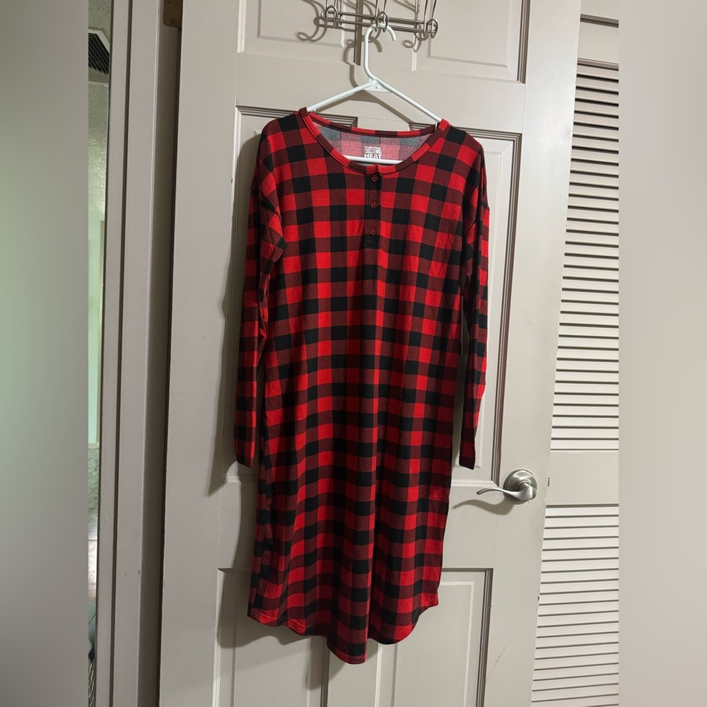 NWT Women's Red and Black Plaid Sleep Dress Size Small